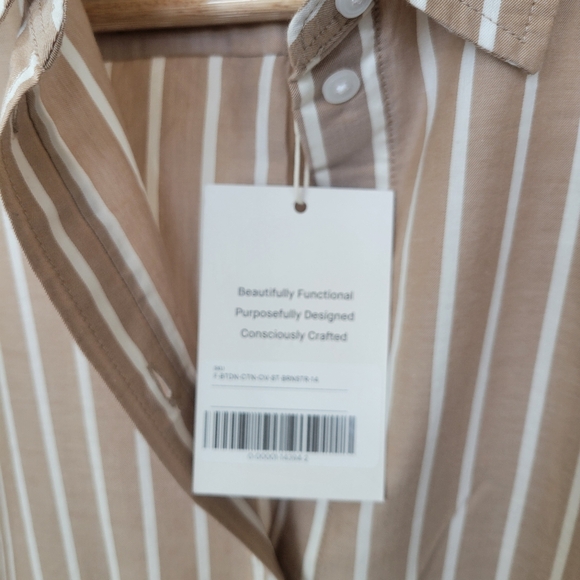 Everlane Must Have Shirt in Silky Cotton. Size 14 - Picture 8 of 10